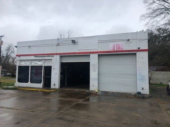 ± 1,400 SF Commercial Building: 3515 N Acadian Thruway, Baton Rouge, LA 70805